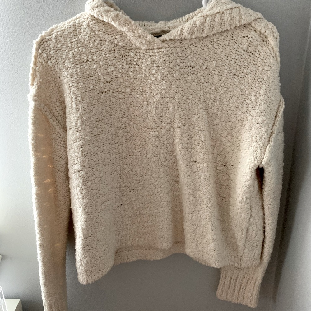 SUPER comfy wool sweatshirt from AE cream color